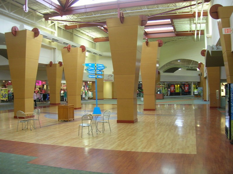 Eastbrook Mall (Centerpointe Mall) - From Matt Mccarty (newer photo)